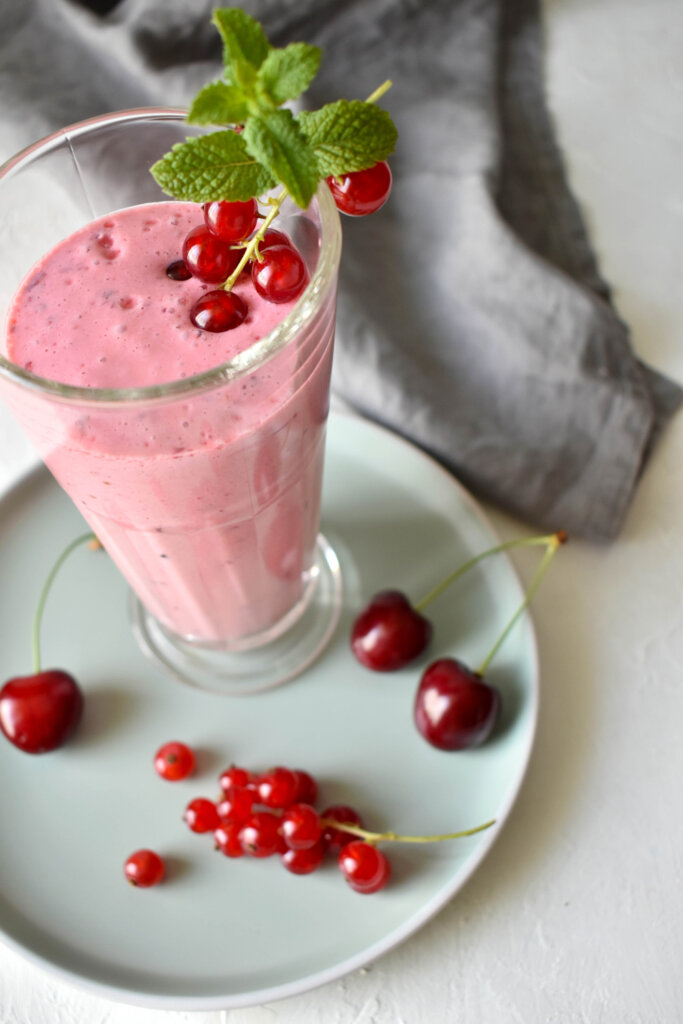 Cherry-Red Drink