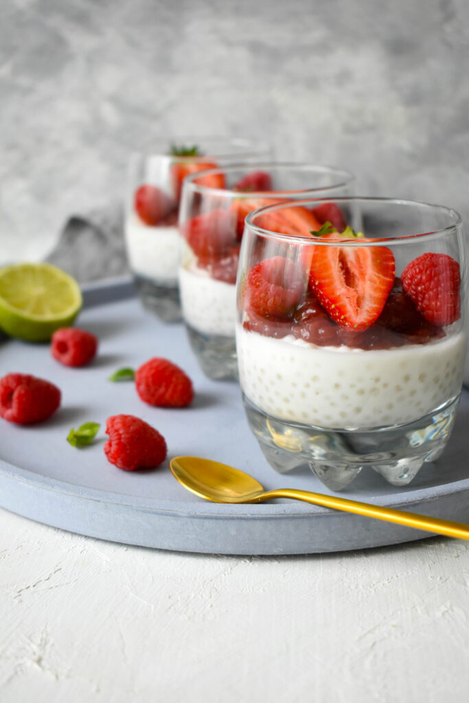 Tápiókapuding kókusztejjel és eperlekvárral