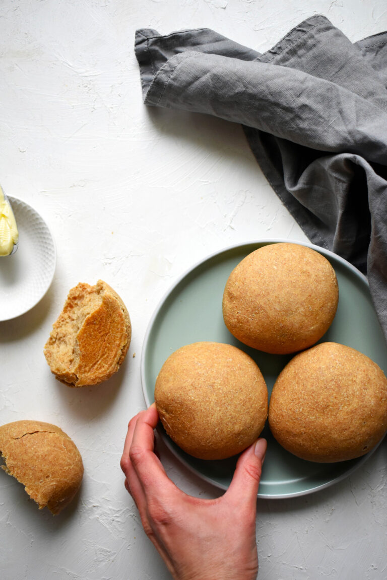 teljes kiőrlésű zsemle házi