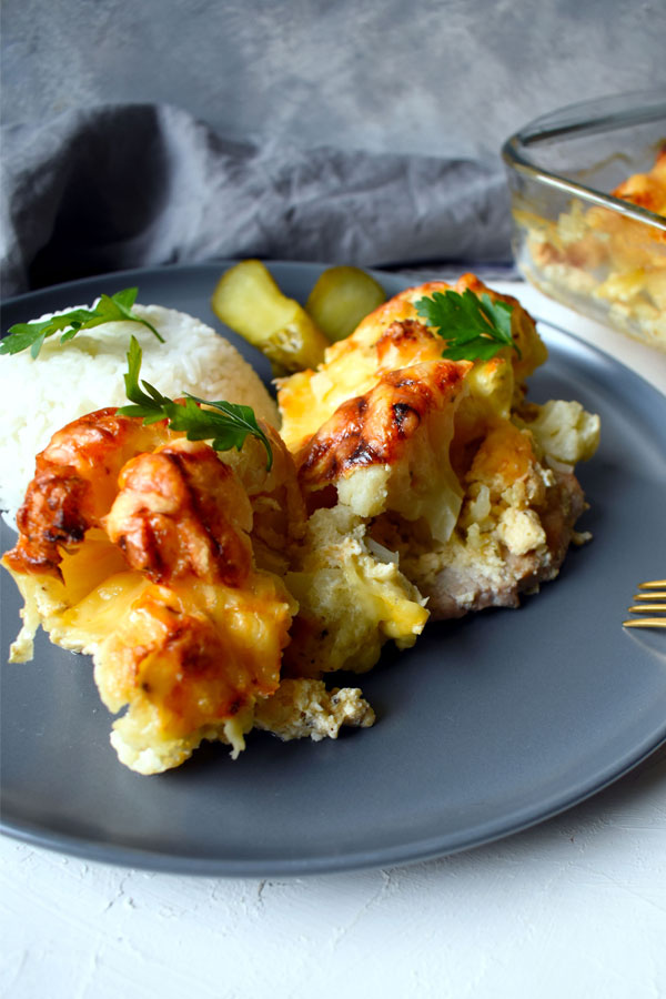 Layered pork chops with cauliflower