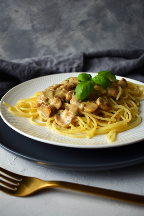 creamy mushroom sauce with pasta