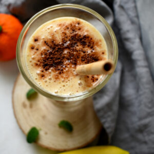 Banán turmix naranccsal és mézeskalács fűszerrel