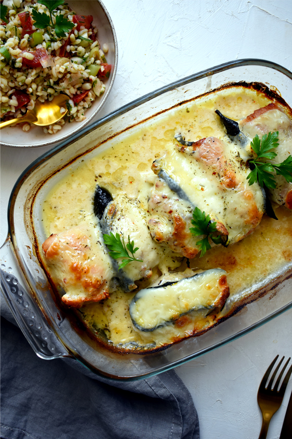 Stuffed chicken breast: with creamy feta cheese and garlic zucchini