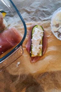 töltött csirkemell elkészítése