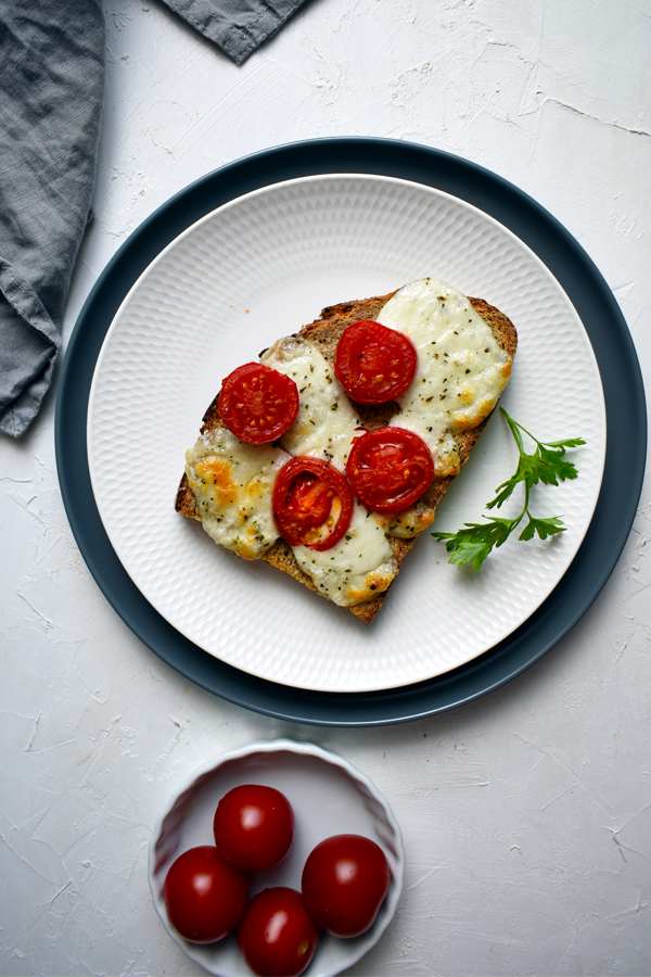 mozzarella grilled cheese sandwich