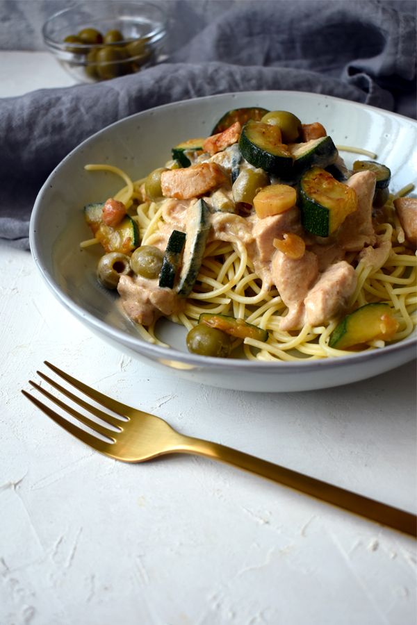 chicken pasta and zucchini