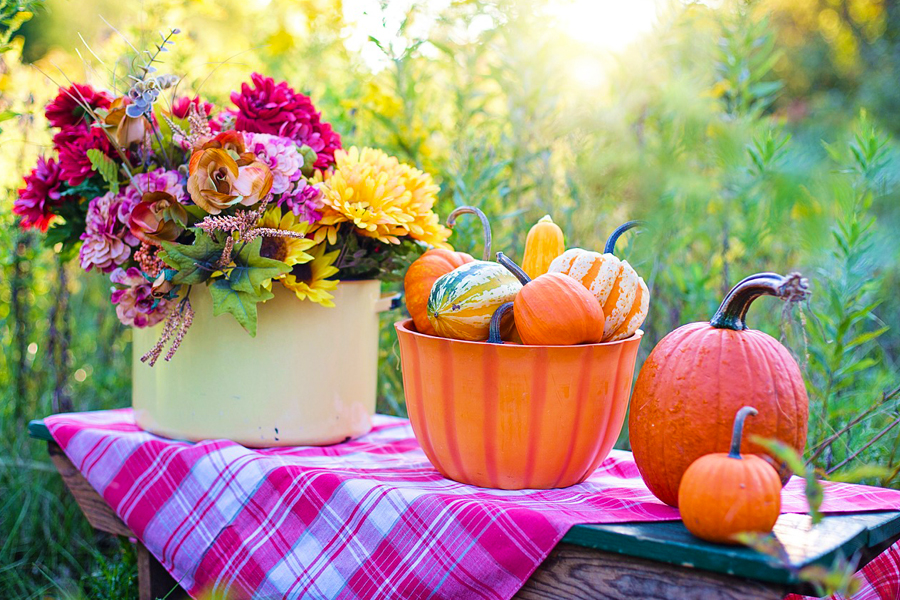 autumn decoration ideas for outdoors