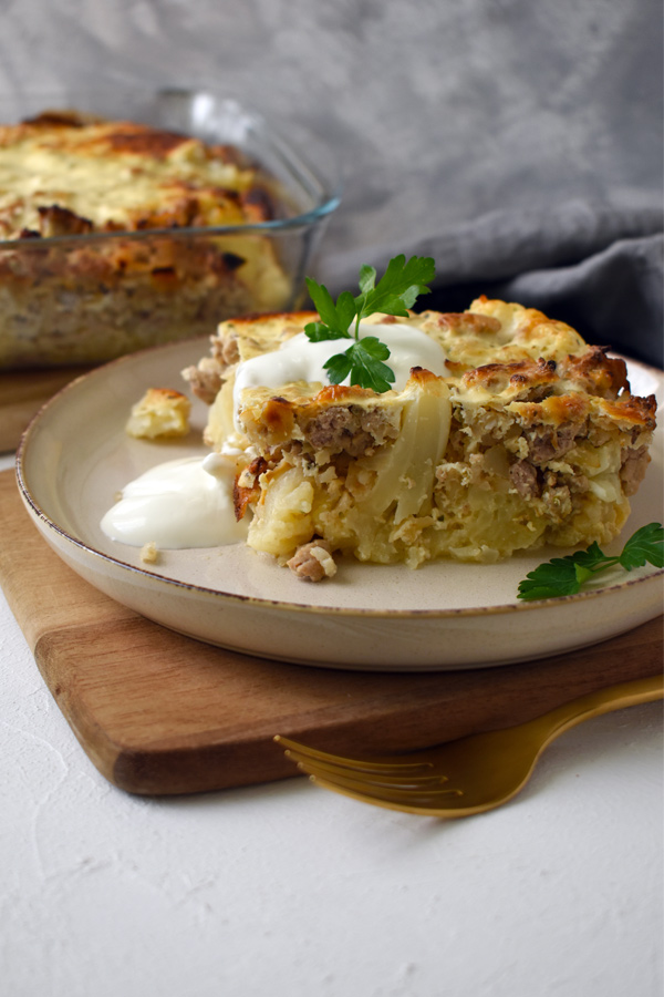Cauliflower casserole with minced meat and brown rice