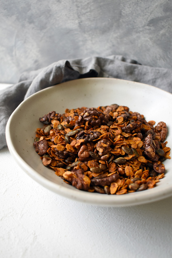 Salty granola - Hungarian-inspired recipe with paprika