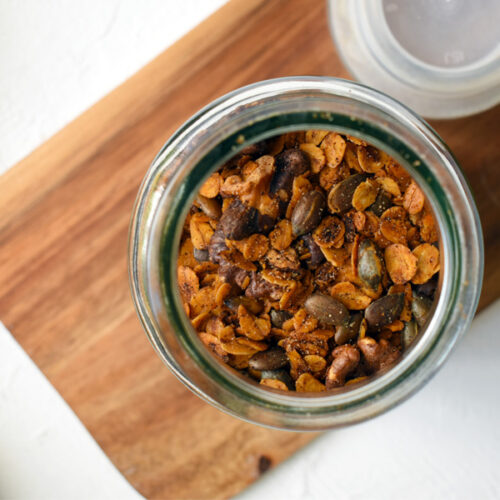 sós granola üvegben