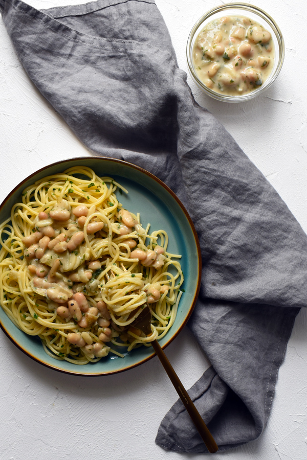 spaghetti and white bean sauce