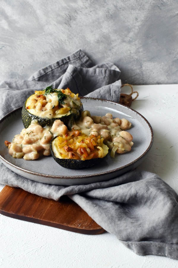 Stuffed zucchini