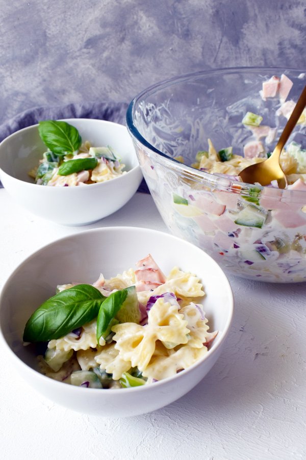 Pasta salad with yogurt dressing