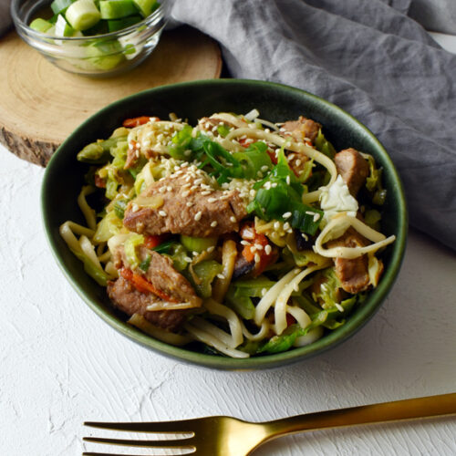 udon tészta és sertésszűz