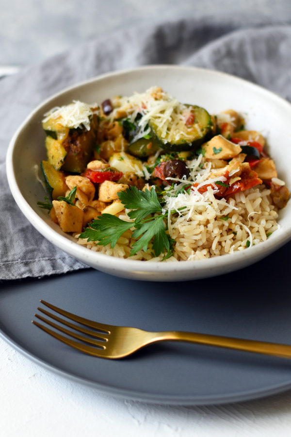 Mediterranean-Style “Brassói” with brown rice