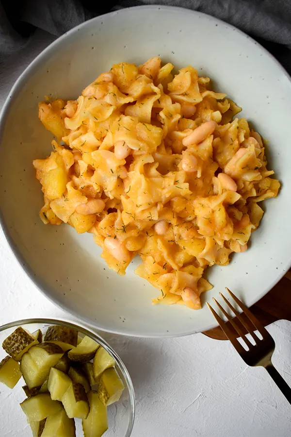 Juicy Pasta with Potatoes and White Beans
Made simply in one pot
